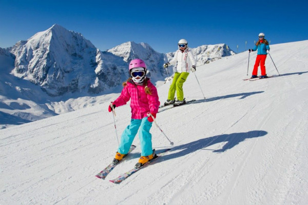 周末皇牌滑雪3天游